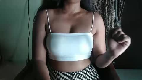 yoursassy_girl online show from September 25, 6:55 pm