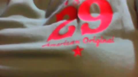 Snapshot of yourshygirl82 chatting on December 26, 6:19 am im MAY online show from December 26, 6:19 am