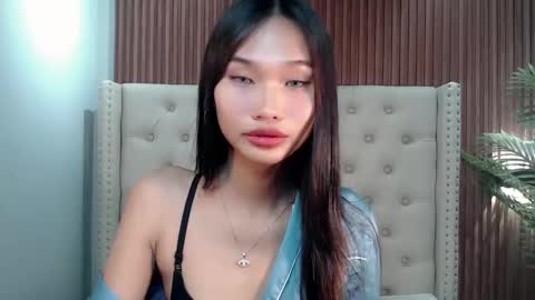 yoursluttyashxx online show from October 4, 5:55 pm