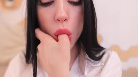 yourstarnmoon online show from November 21, 5:39 am