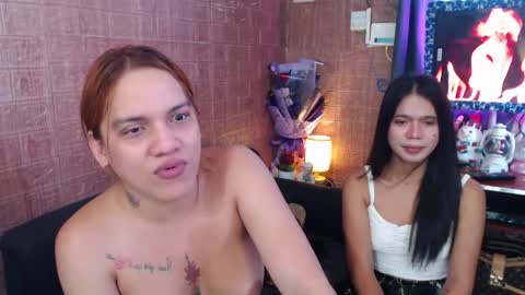 Snapshot of yoursweetangelxxx chatting on April 6, 4:46 am YourDreamgirl online show from April 6, 4:46 am
