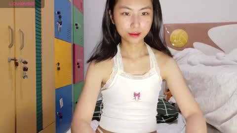 Snapshot of yoursweetestkiwi chatting on October 14, 6:58 am Kiwi online show from October 14, 6:58 am