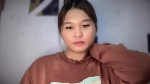 Snapshot of yoursweetgirl_zia chatting on June 6, 8:52 am yoursweetgirl_zia online show from June 6, 8:52 am