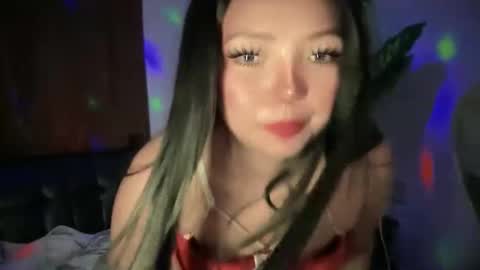 Snapshot of yoursweethot_faye chatting on February 4, 4:24 pm Faye online show from February 4, 4:24 pm