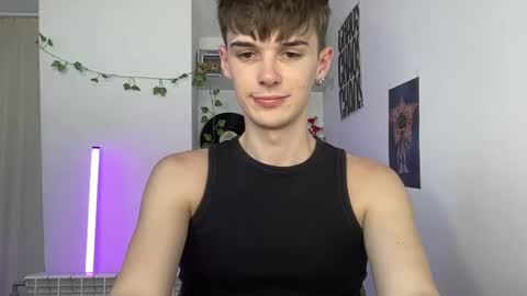 Snapshot of yoursweetyguy chatting on July 6, 3:14 pm yoursweetyguy online show from July 6, 3:14 pm
