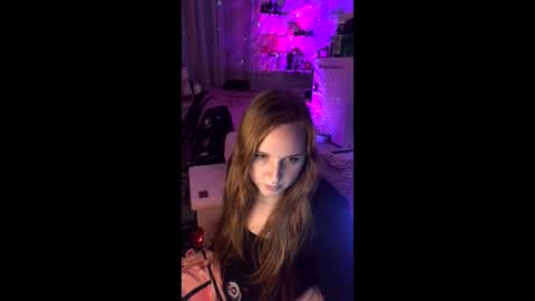 yourthickgingergoddess online show from February 16, 5:36 am