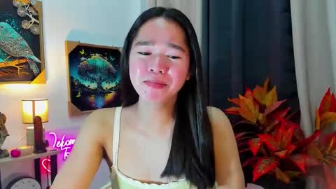 yourtinybunny online show from January 10, 10:39 am