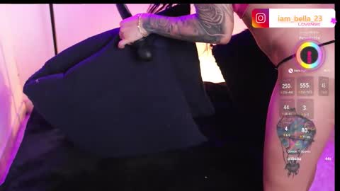 Bella- Independert Model online show from October 10, 7:35 pm