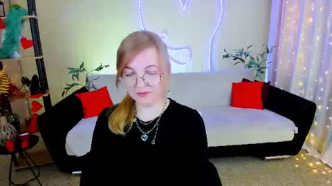 Snapshot of youruniverser chatting on July 10, 10:18 am Alice online show from July 10, 10:18 am