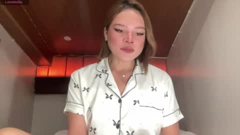 Snapshot of yourwildestdreamgirl chatting on June 24, 1:04 am ANDREA online show from June 24, 1:04 am