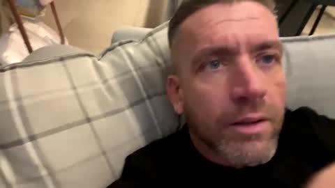 Snapshot of youwantus69 chatting on January 4, 4:33 am You want us 69 online show from January 4, 4:33 am