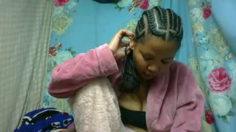 yrrinah online show from October 5, 3:49 am