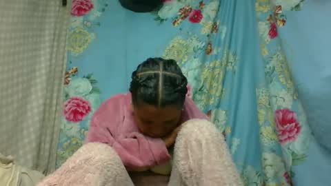 yrrinah online show from October 5, 10:18 pm