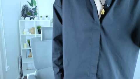 Yugo online show from December 4, 8:50 pm