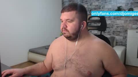 Snapshot of yugogee chatting on November 4, 11:04 pm Yugo - online show from November 4, 11:04 pm