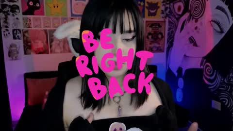 Snapshot of yuhwa chatting on October 15, 8:42 pm rawr Anne Independent model online show from October 15, 8:42 pm