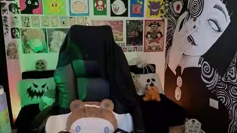 Snapshot of yuhwa chatting on October 17, 7:05 pm rawr Anne Independent model online show from October 17, 7:05 pm