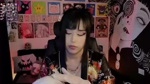 Snapshot of yuhwa chatting on October 28, 8:22 pm rawr Anne Independent model online show from October 28, 8:22 pm