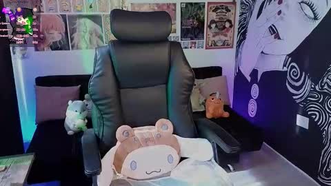 Snapshot of yuhwa chatting on November 13, 7:13 pm rawr Anne Independent model online show from November 13, 7:13 pm