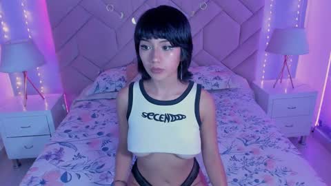 Snapshot of yui_lin chatting on March 11, 8:20 pm Yui LIn online show from March 11, 8:20 pm