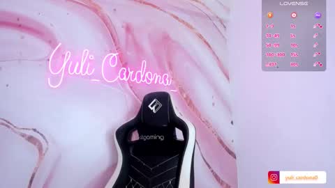 Yuliet online show from February 13, 7:10 pm