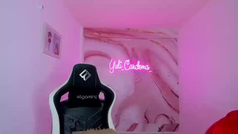 Yuliet online show from March 21, 8:45 pm