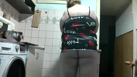 Yula online show from November 14, 3:33 pm