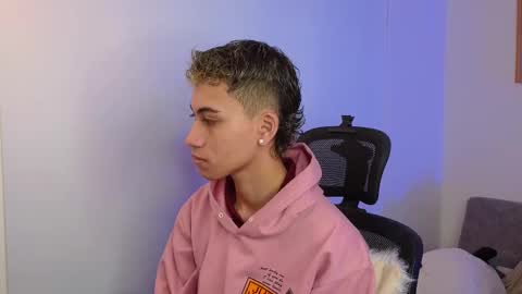 yulian_vasquez online show from October 8, 12:14 pm