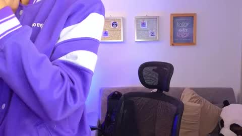 yulian_vasquez online show from November 6, 12:17 pm