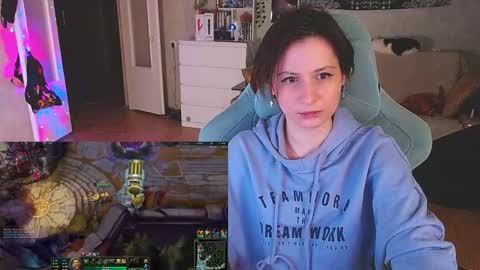 Kris online show from February 2, 9:02 pm