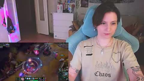 Kris online show from February 5, 9:50 pm