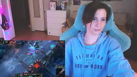 Kris online show from February 25, 8:09 pm