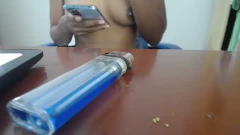 Snapshot of yumchocolate777 chatting on April 17, 6:00 pm yumchocolate777 online show from April 17, 6:00 pm
