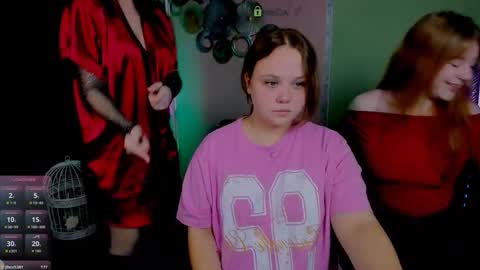 yume_sakura_ online show from October 8, 8:17 pm