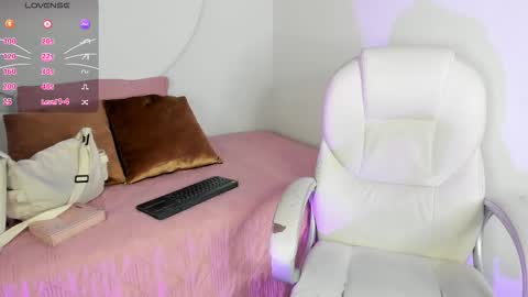 Snapshot of yumeko_jabami chatting on November 14, 12:15 pm YUMEKO online show from November 14, 12:15 pm