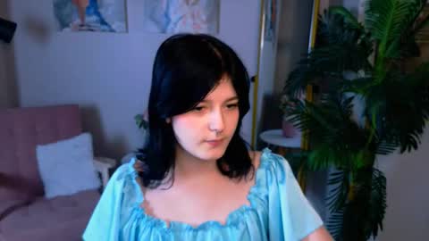 Yumi online show from March 3, 2:23 pm