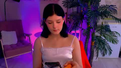 Yumi online show from March 18, 2:31 pm