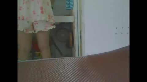 yumi123_ online show from November 1, 12:34 am