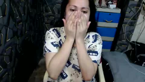 yumi online show from November 12, 6:52 pm