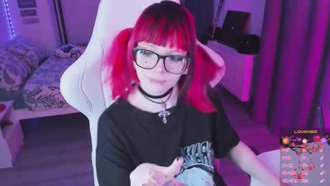 Yumi 3 online show from March 2, 6:48 pm