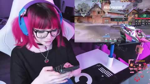 Yumi 3 online show from April 15, 8:20 pm