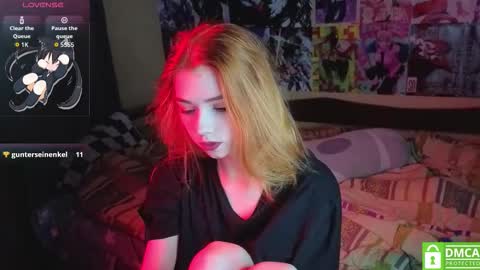 Snapshot of yumiko_uwu chatting on September 10, 3:23 pm Yumeko online show from September 10, 3:23 pm