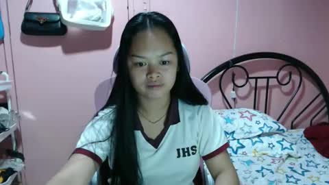 Snapshot of yumix11 chatting on December 20, 10:33 am yumix11 online show from December 20, 10:33 am