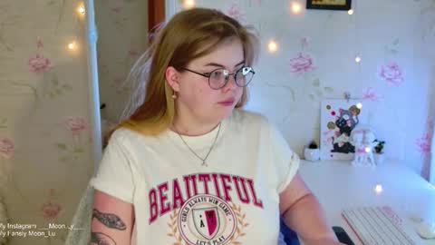 Polly online show from November 29, 12:19 pm