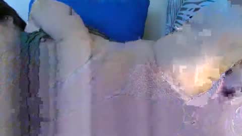 Snapshot of yummy72747 chatting on October 28, 10:45 pm yummy72747 online show from October 28, 10:45 pm