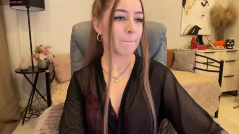 Snapshot of yummy_jane_ chatting on October 23, 1:05 am Yummy Jane online show from October 23, 1:05 am