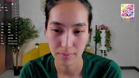 Snapshot of yummy_lamii chatting on February 25, 2:37 pm Cindey online show from February 25, 2:37 pm