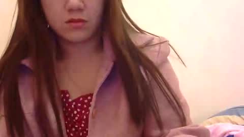 yummyclaya online show from December 5, 4:10 am