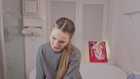 Emily online show from February 15, 4:25 pm