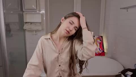 Emily online show from February 17, 4:13 pm